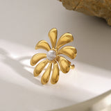 Anello a Fiore Dorato con Perla Centrale - Golden Blossom