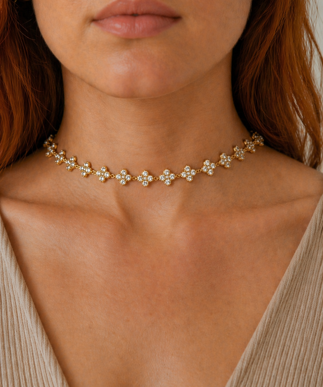 Collana Flora White